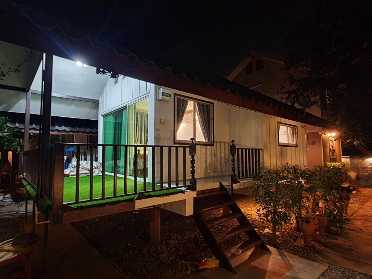 Pan Din Boutique Guest House プラナコーン・シー・アユタヤ エクステリア 写真